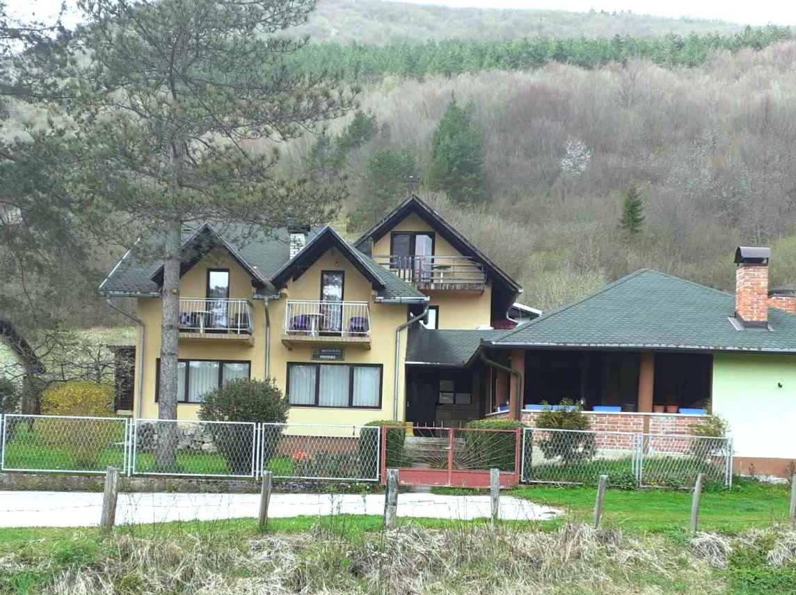 Apartment Smjestaj Na Selu,porodica Gvozdenac Sipovo
