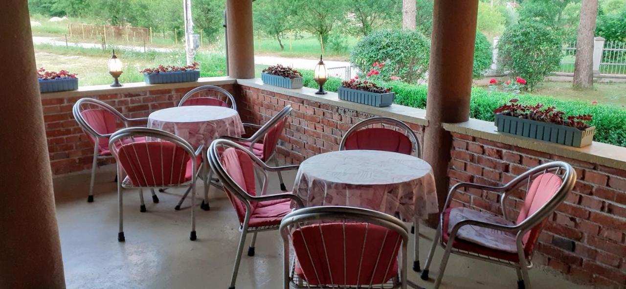 Apartment Smjestaj Na Selu,porodica Gvozdenac Sipovo