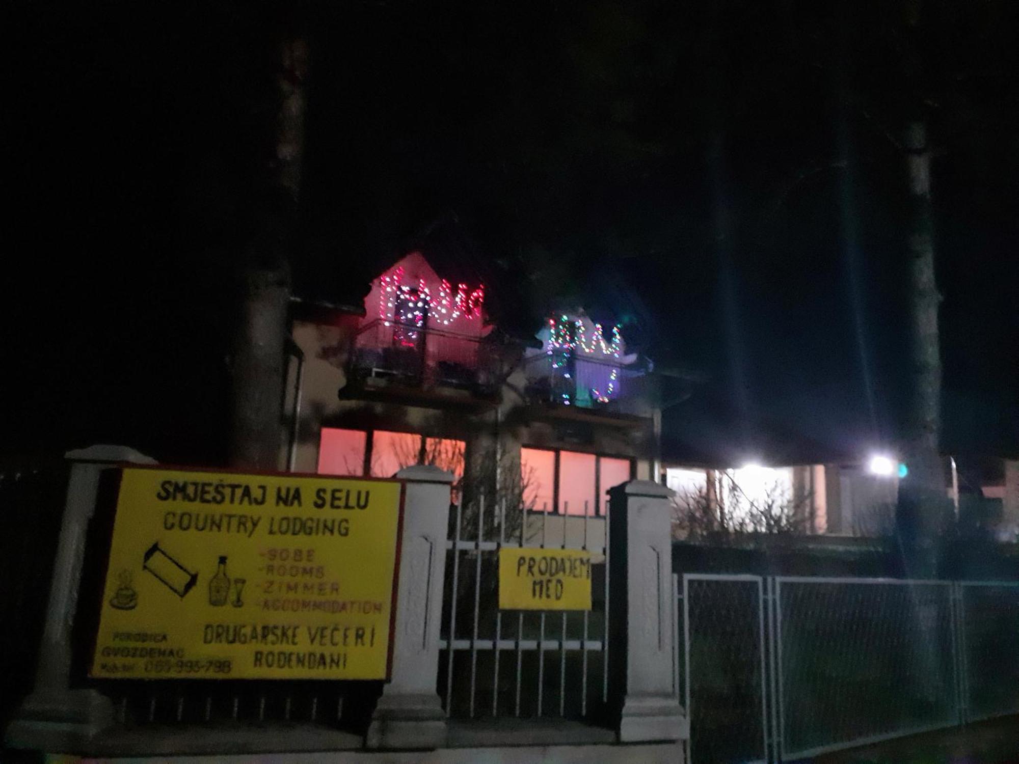 Smjestaj Na Selu,porodica Gvozdenac *